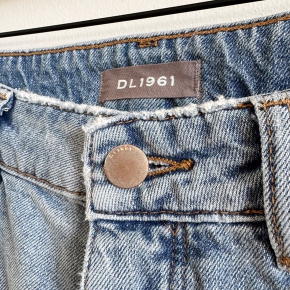 DL1961 • Jerry High Rise Vintage Straight Jean in Hawthorne - Picture 5 of 14